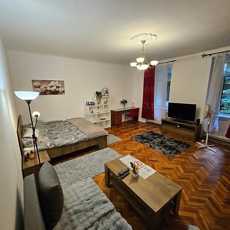 Pet Friendly 2Bdr Apartment Budapest Luaran gambar