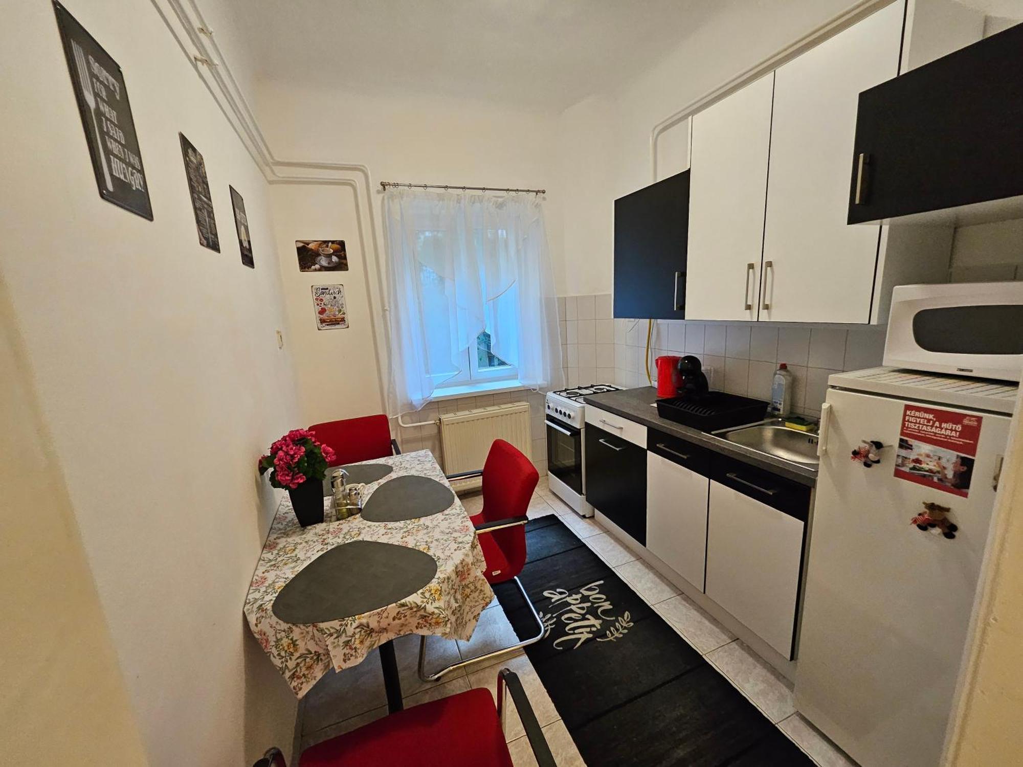 Pet Friendly 2Bdr Apartment Budapest Luaran gambar