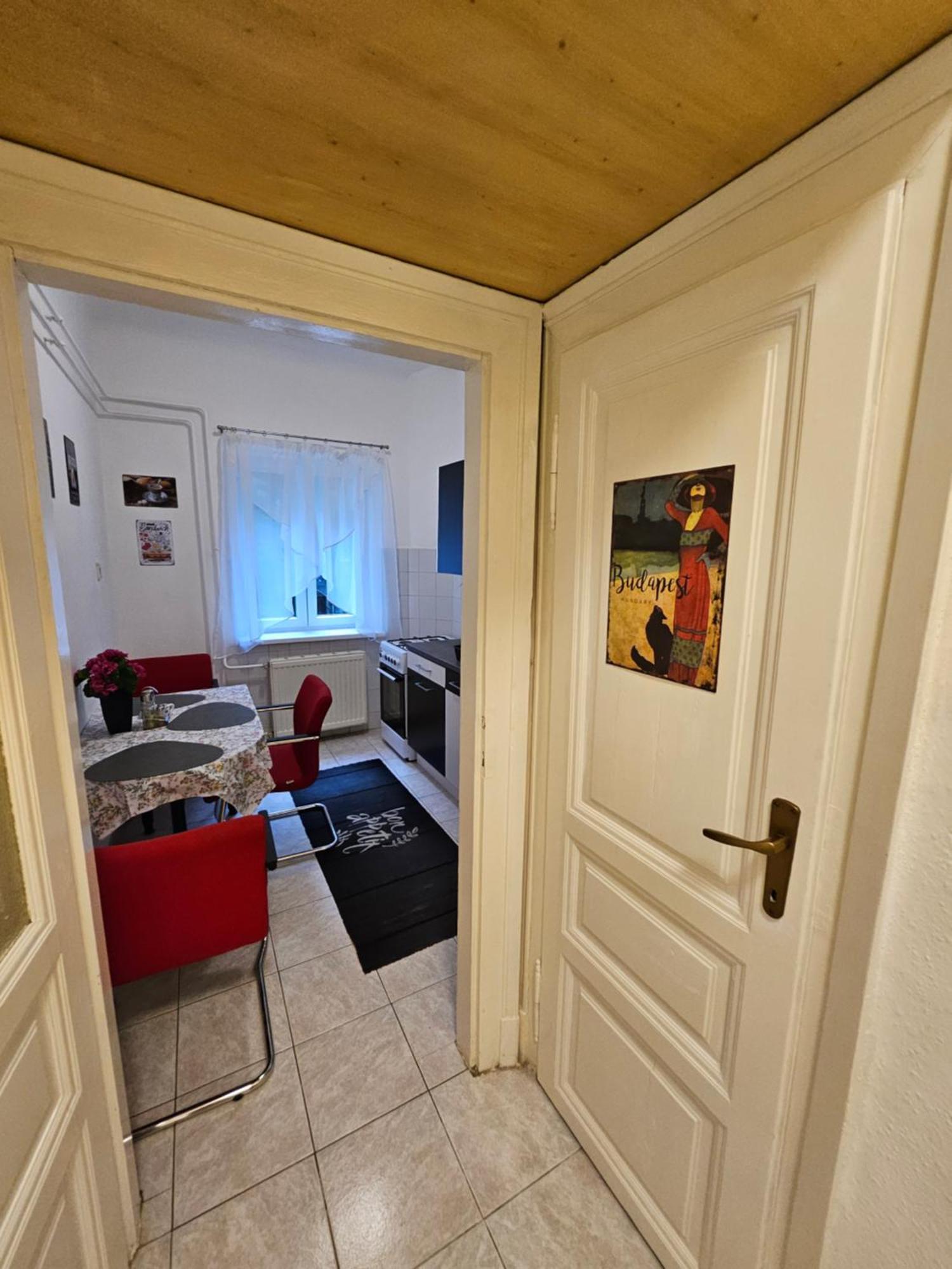 Pet Friendly 2Bdr Apartment Budapest Luaran gambar